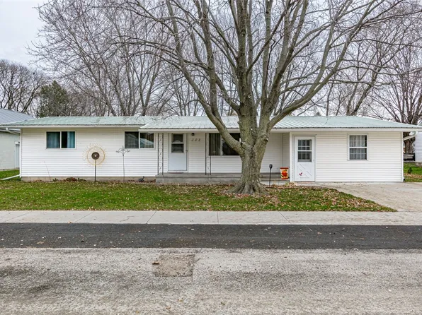 302 East St, Brandon, IA 52210