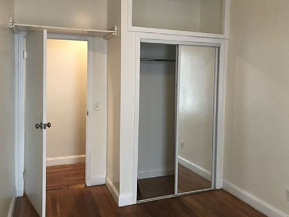 4th image of 352 Saint Johns Pl #6