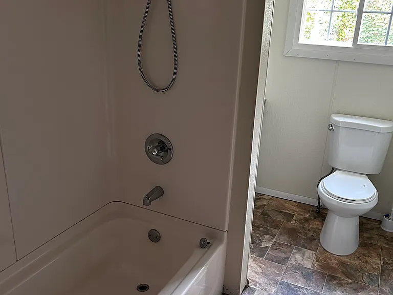 110 Chestnut St — Photo 9
