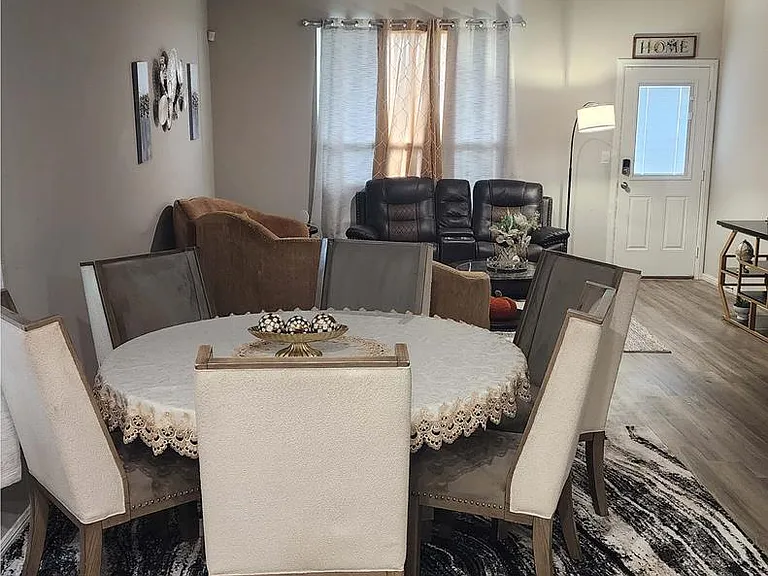 6302 Polo Grounds Ct — Photo 3