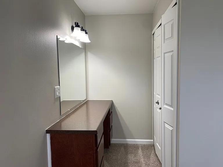 Marianne Manor Apartments — Photo 47