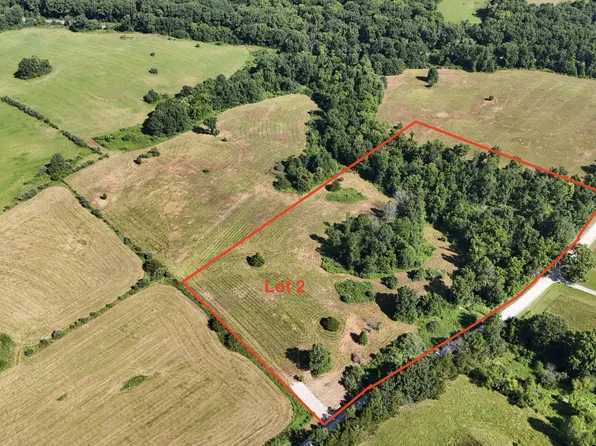 2 County Road 2580, Higbee, MO 65257