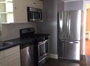 6 Farnham Rd, West Hartford, CT 06119