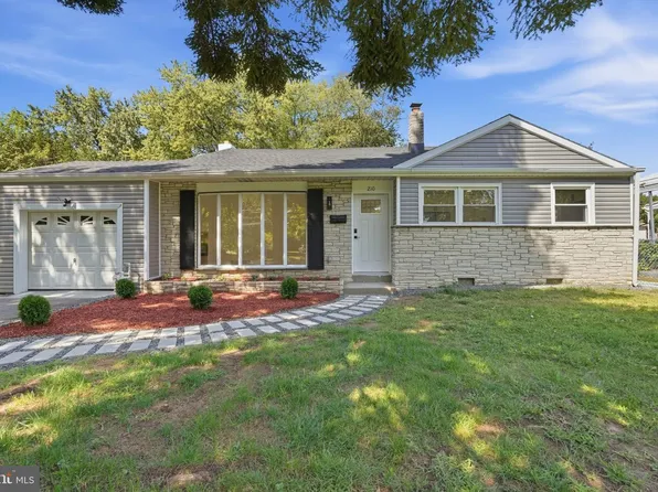 210 Newtown Rd, Warminster, PA 18974
