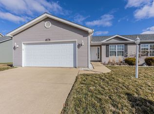 1702 E Lexington Dr, Urbana, IL 61802