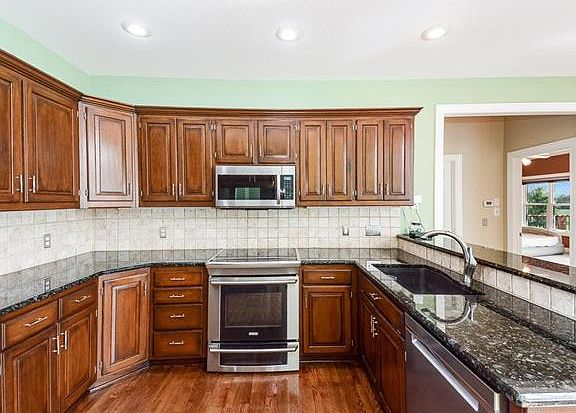 4th image of 228 Lakota Ln