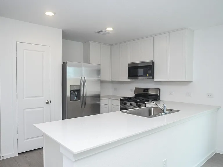 26914 Rosebay Woods — Photo 7