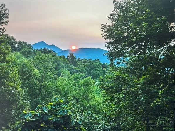 104 Bluminway Circle, Linville, NC 28646