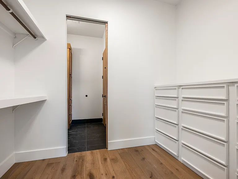 905 SE 4th St #114 — Photo 14