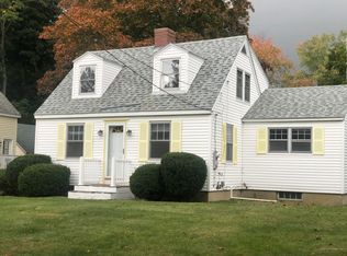 33 Tilton Ave, Kittery, ME 03904