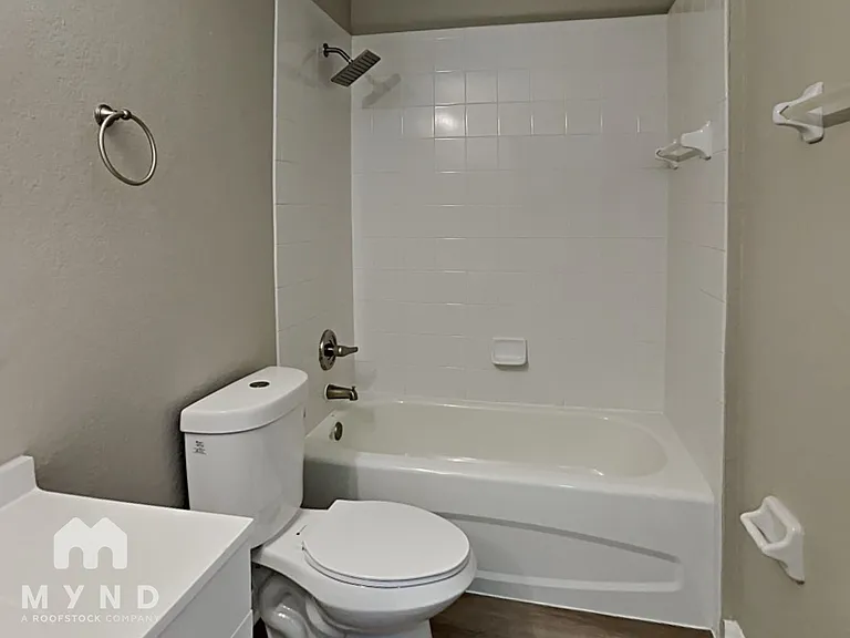 3189 Thoroughbred Loop N — Photo 21