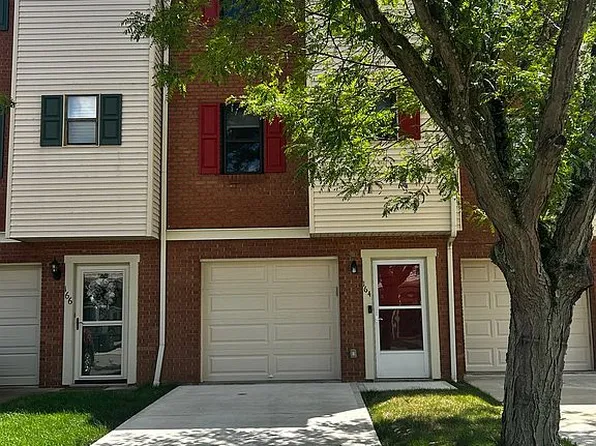 164 Woodhaven Dr, Seven Fields, PA 16046