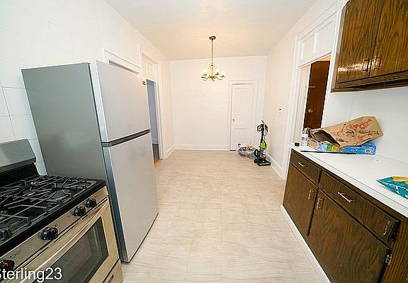 4th image of 22-59 26th St #2B