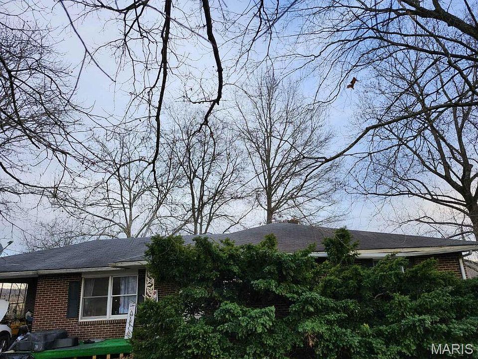 1st image of 17100 Poppy Dr