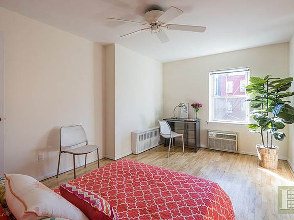 3rd image of 120 W 78th St APT 5B