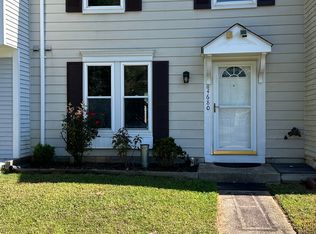 4680 Whitaker Pl, Woodbridge, VA 22193