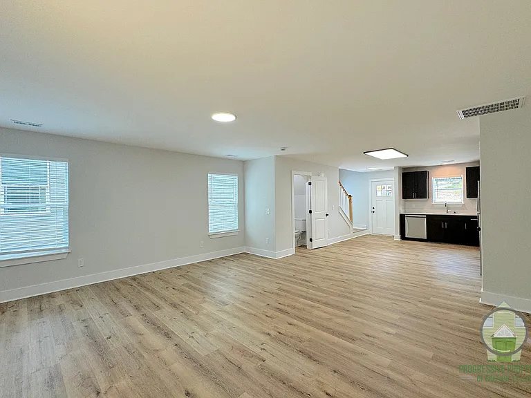 6 Robin Hood Rd #A — Photo 4