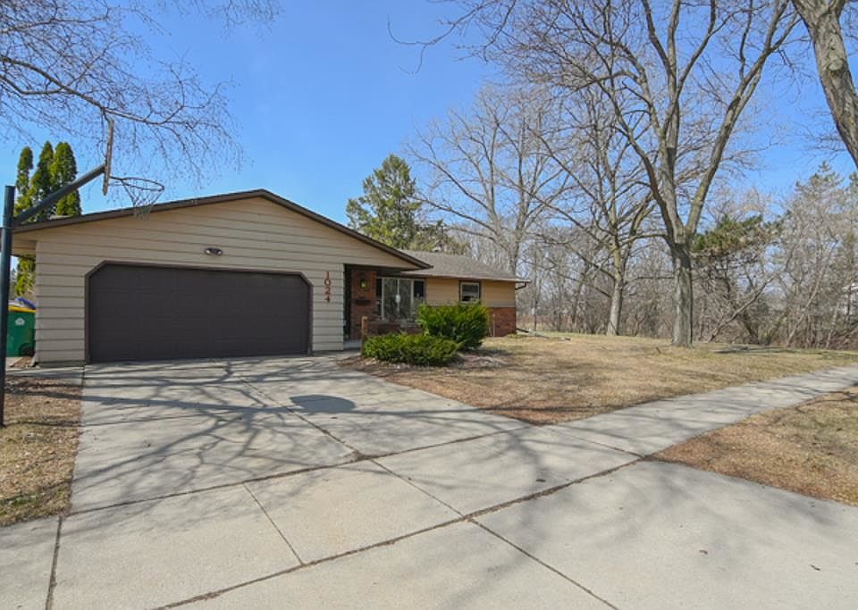 1st image of 1024 Edgewood Dr