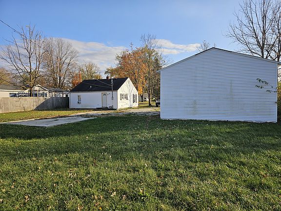 2nd image of 2316 E Cornell Ave