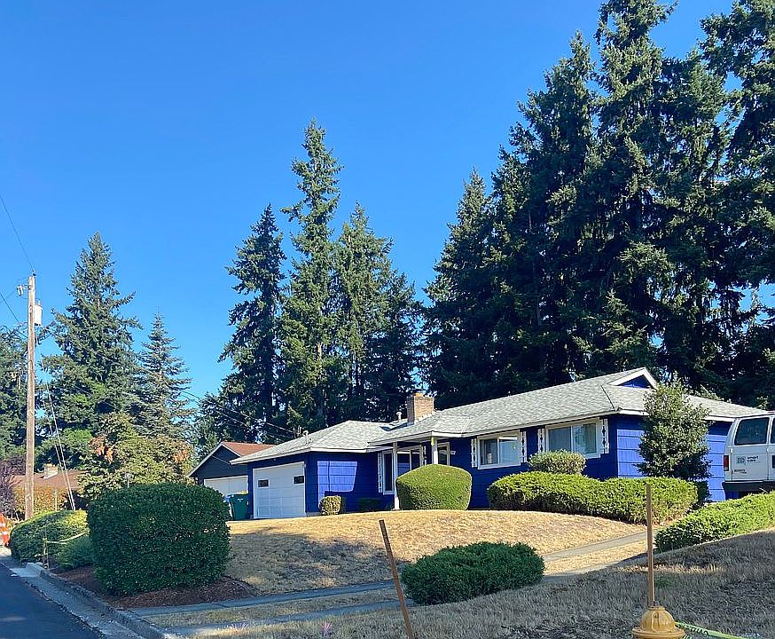 1st image of 2625 24th St SE