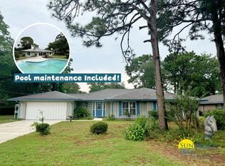 84 Country Club Rd, Shalimar, FL 32579