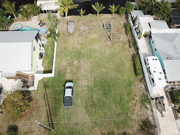 2nd image of 27272 Gasparilla Dr