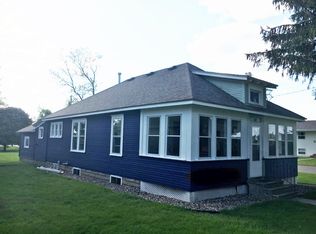 509 2nd St, Bellechester, MN 55027