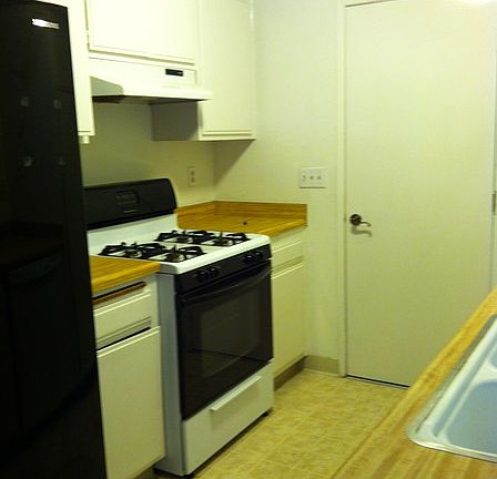 3rd image of 1643 Addax Cir