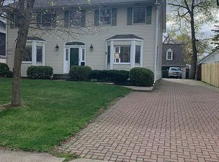 1120 N West St, Wheaton, IL 60187