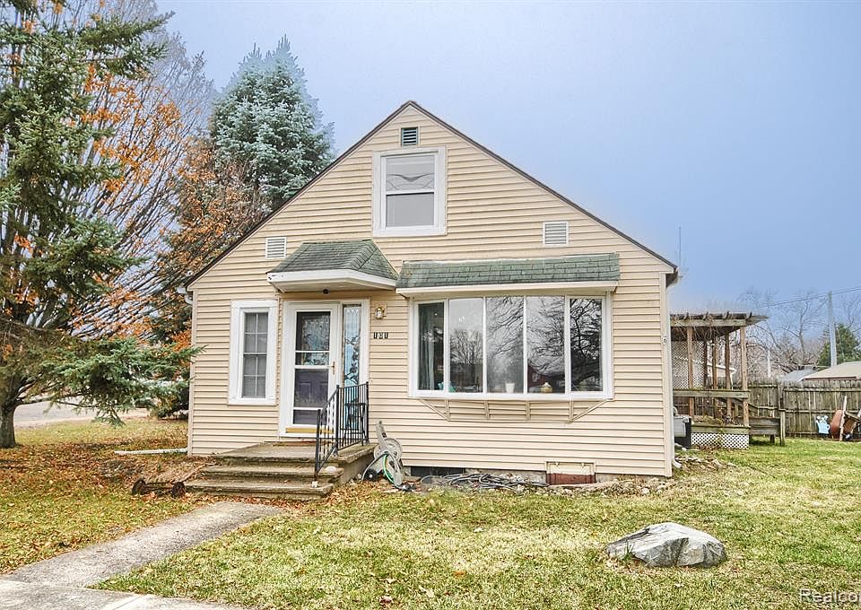 101 W Walker St, Gaines, MI 48436 Zillow