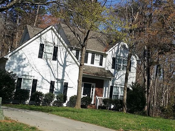 2nd image of 2905 Stonehedge Ct