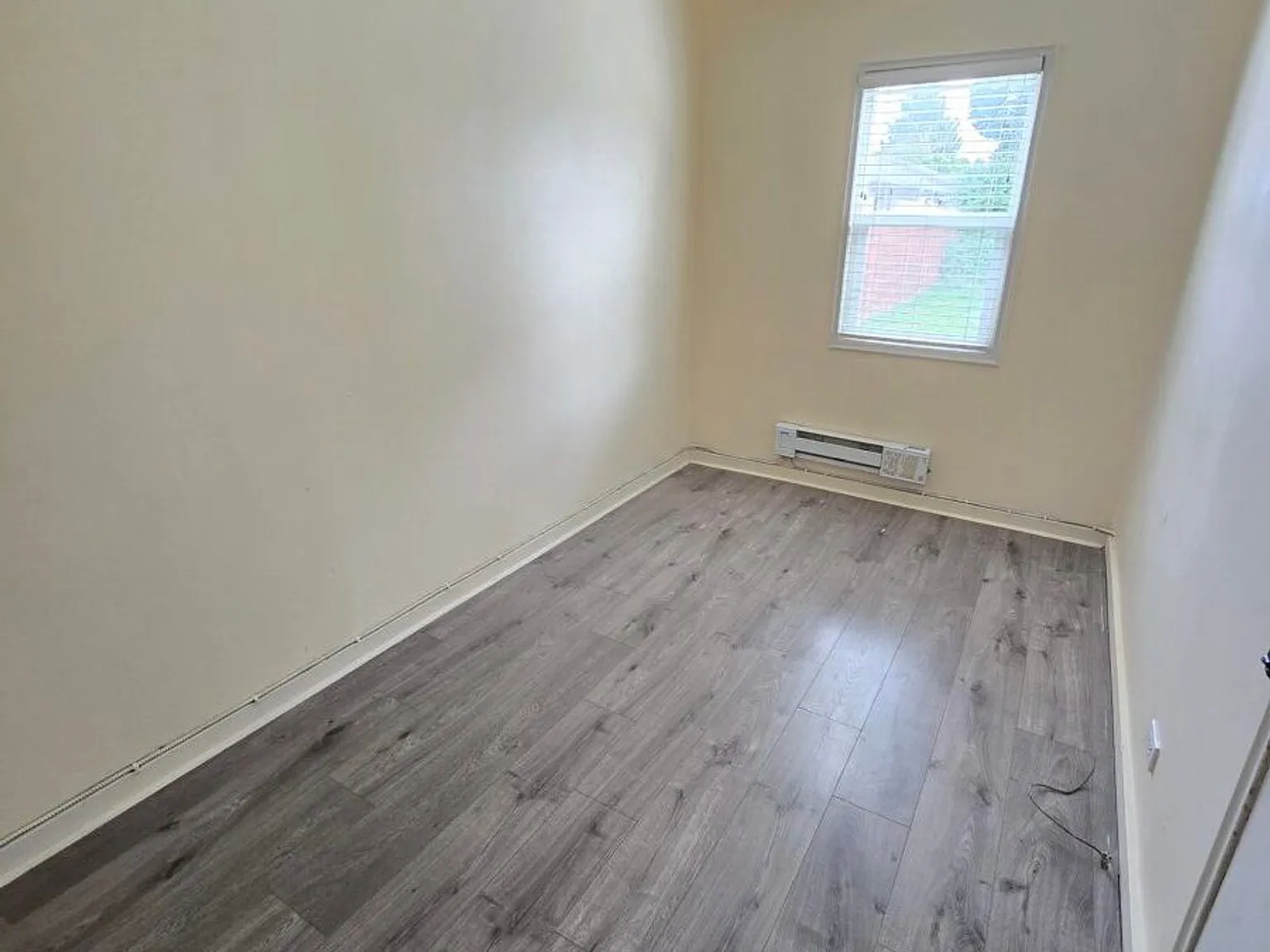 9342 Woodbine St Chilliwack — Photo 3