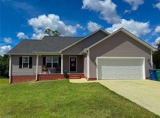 825 Parkland Rd, Reidsville, NC 27320