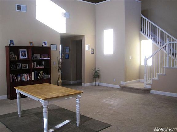 4th image of 1357 Beaver Creek Dr