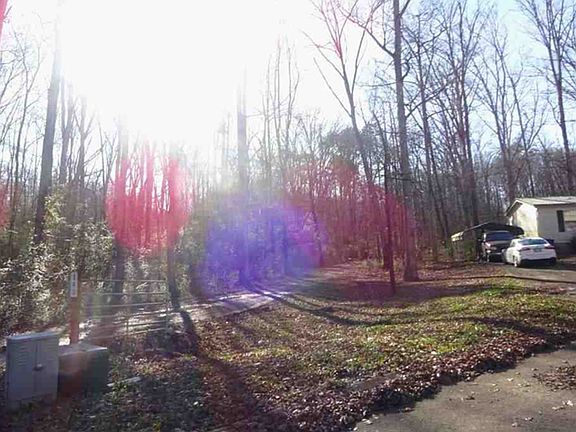 2nd image of 143 Burl Oaks Dr NE