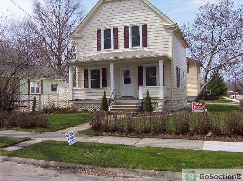 1st image of 2604 Lexington Ave