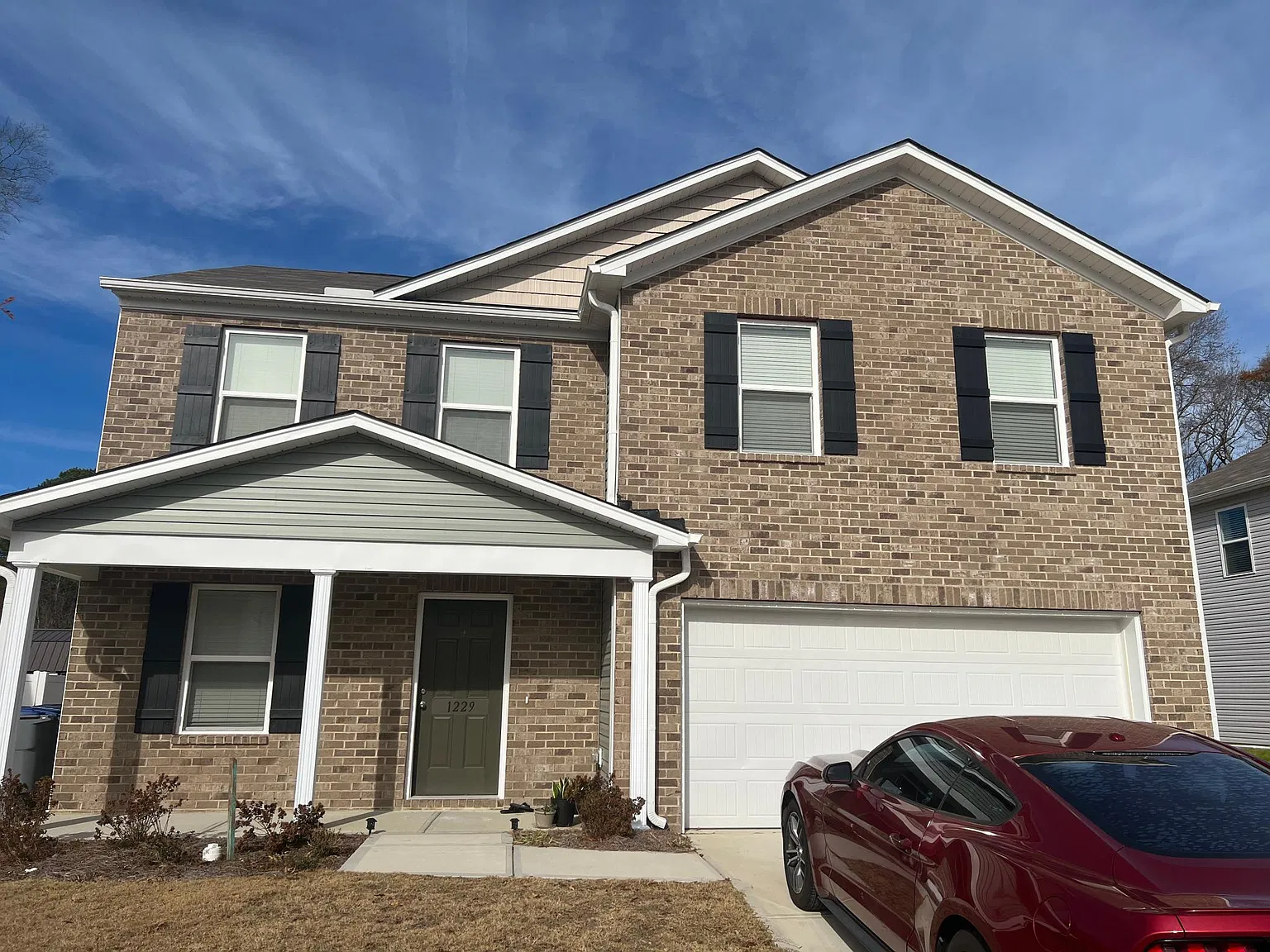 1229 Manor Dr — Photo 2