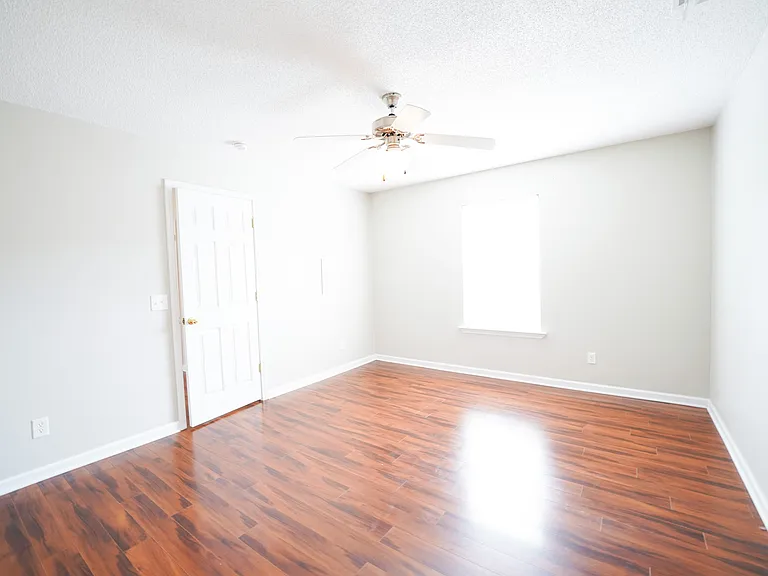 134 Mustang Dr — Photo 20