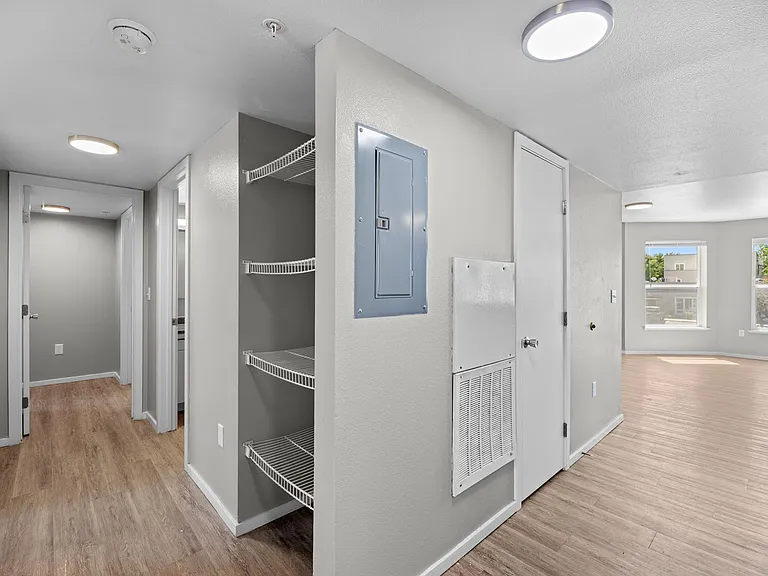 Gateway Crossing Apartments — Photo 37