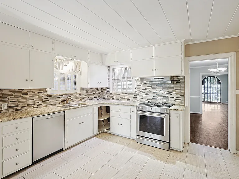 4317 Pershing Ave — Photo 13