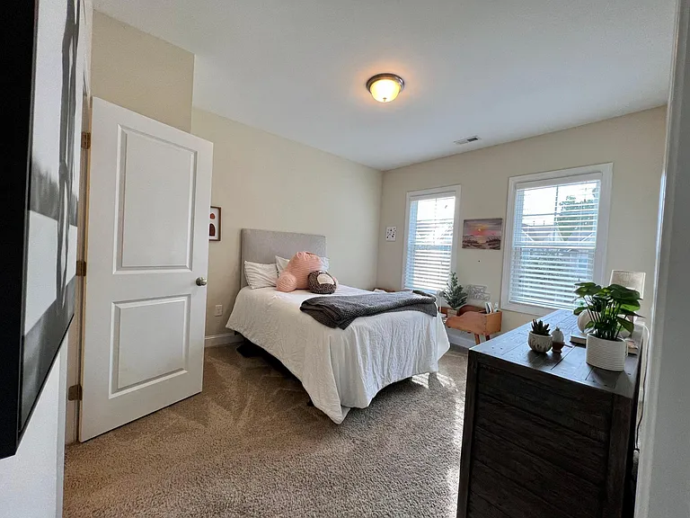 213 Windy Creek Ln — Photo 11