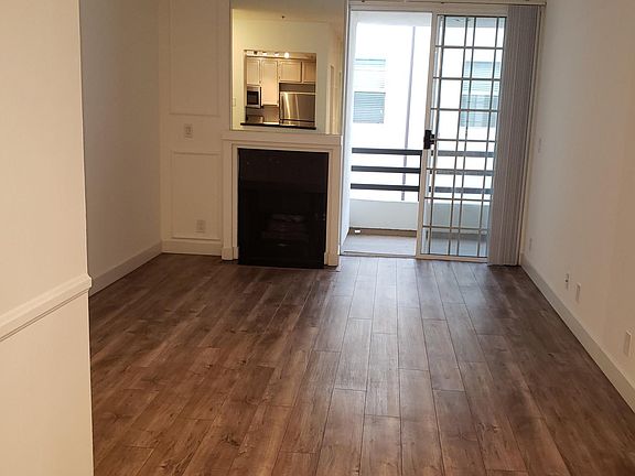 1 Bedroom (Livingroom)