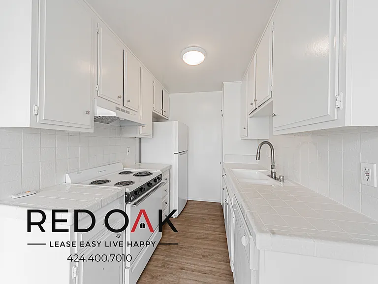 1037 5th St #7 — Photo 10