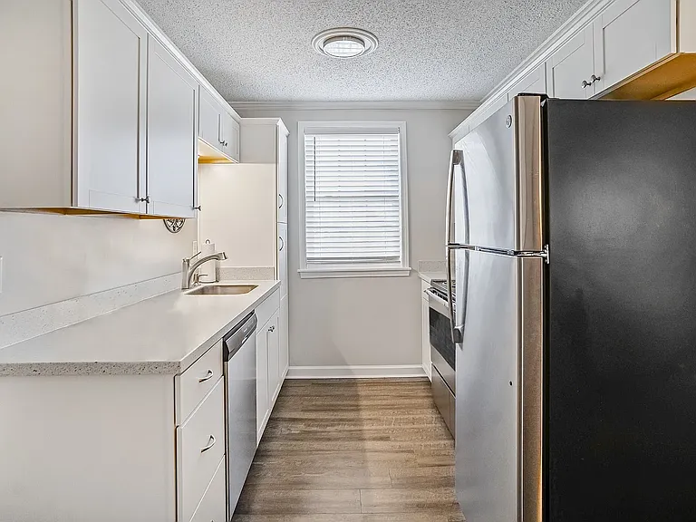 1301 Neelys Bend Rd #B14 — Photo 10