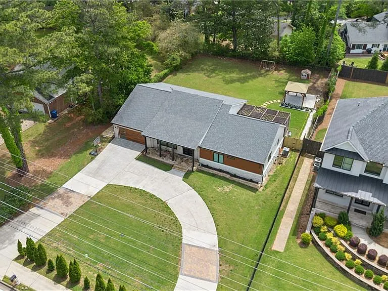 4130 Lower Roswell Rd — Photo 34
