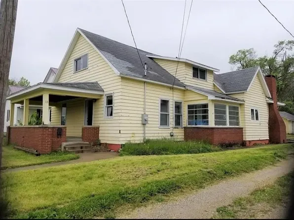 113 Cunningham Ave, Danville, IL 61832