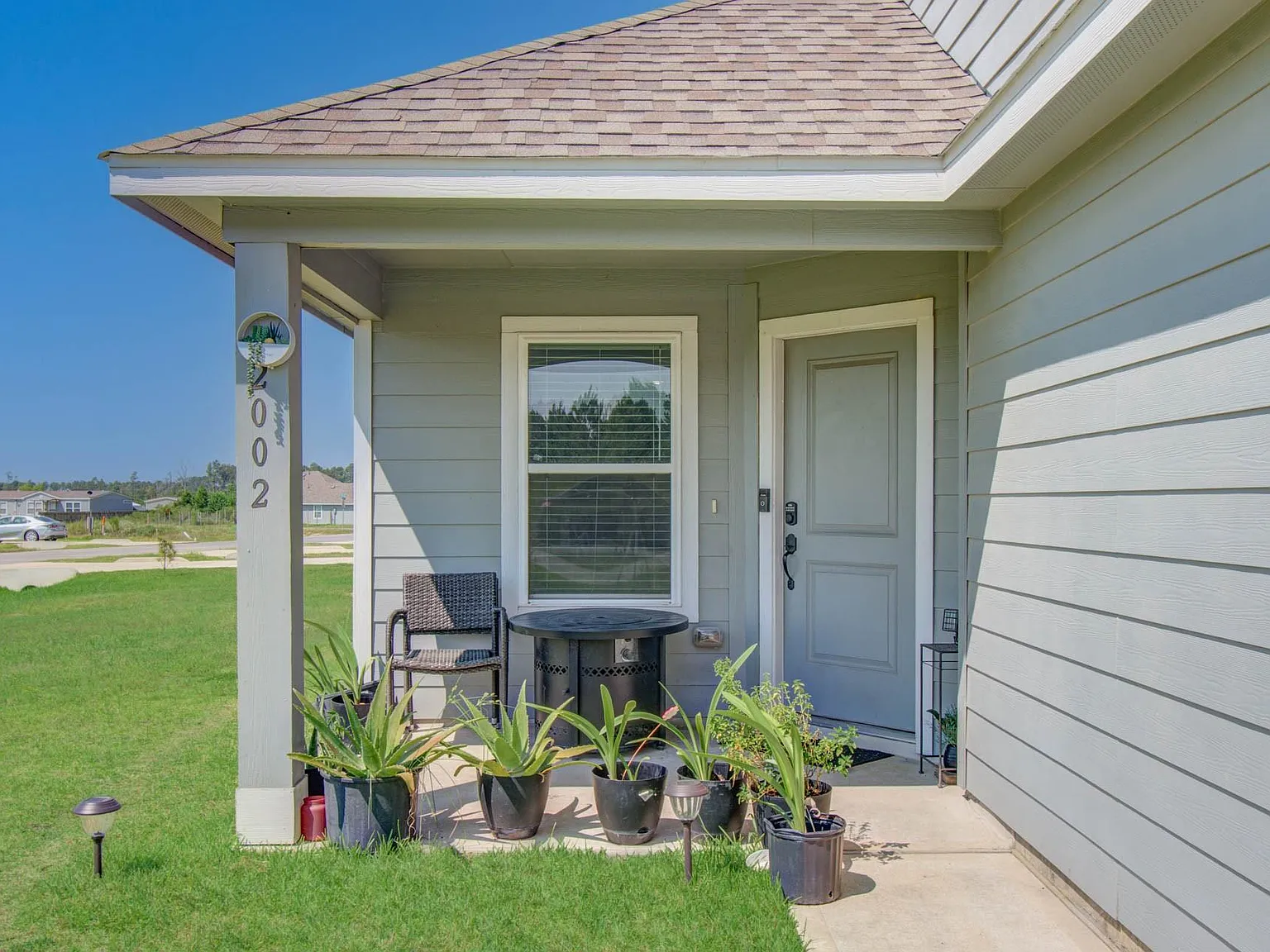 3 bed, 2.5 bath, 1283 sqft, $1,750 — Photo 2