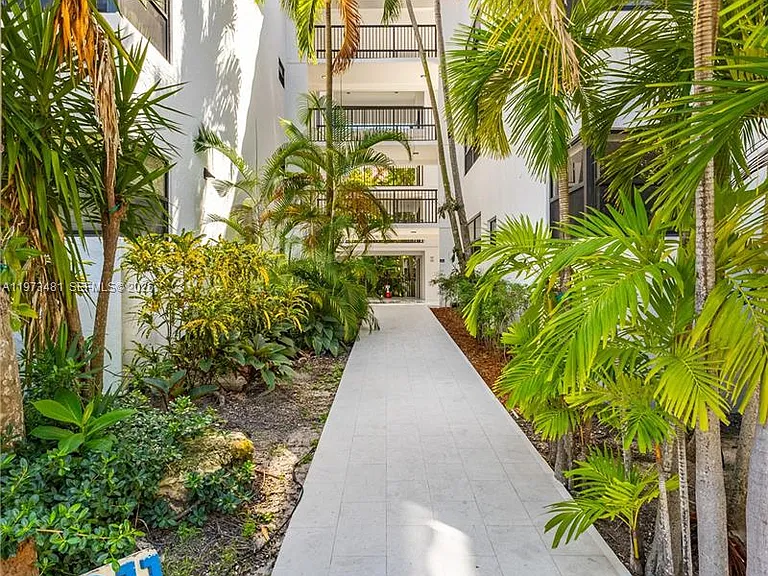 101 Ocean Lane Dr #1012 — Photo 25