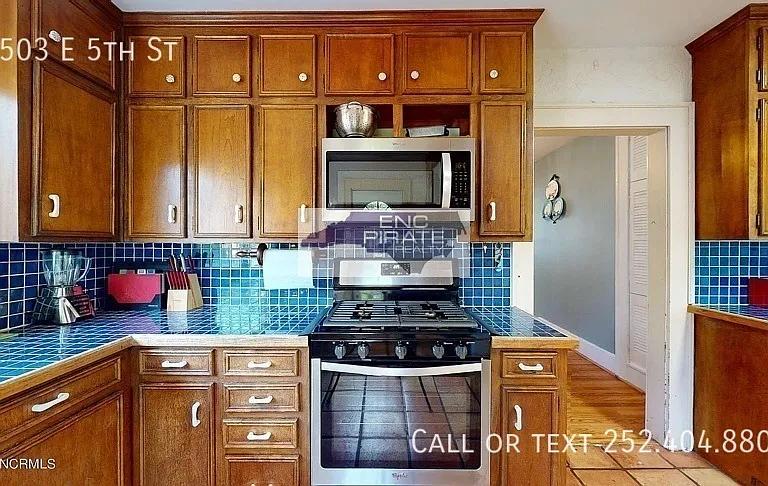 2503 E 5th St — Photo 13