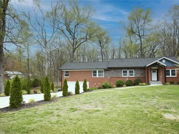 309 E Holly Hill Rd, Thomasville, NC 27360